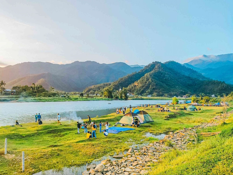 Du lịch Hòa Bắc Đà Nẵng: Điểm cắm trại "chữa lành" lý tưởng - TravelEasy