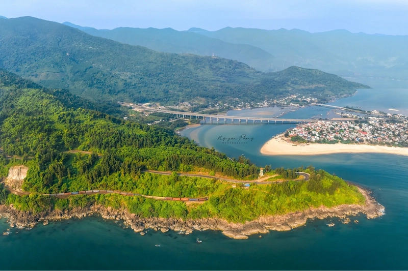 Bỏ túi kinh nghiệm đi cắm trại Làng Vân Đà Nẵng cực chill - TravelEasy