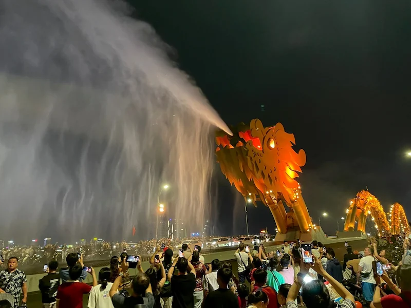 Lịch phun lửa cầu Rồng Đà Nẵng mới nhất - TravelEasy