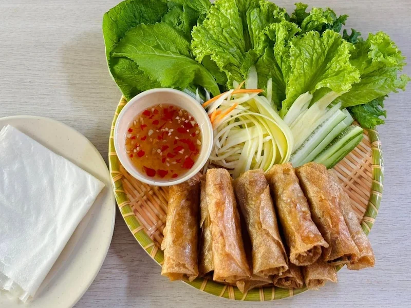 Ăn gì ở Đà Nẵng? 15 món ngon và đặc sản nhất định phải thử - Travel Easy