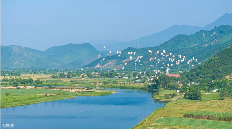 Du lịch Hòa Bắc Đà Nẵng: Điểm cắm trại "chữa lành" lý tưởng - TravelEasy