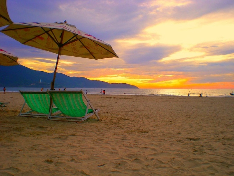 Đà Nẵng về đêm có gì chơi? - TravelEasy