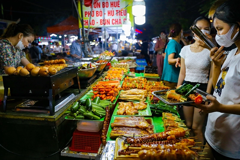 Đà Nẵng về đêm có gì chơi? - TravelEasy